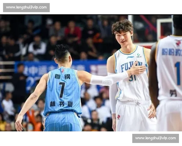 林书豪抢七 27 分封神!生涯第四冠 + 双 MVP 创历史 林书豪抢七 27 分封神!生涯第四冠 + 双 MVP 创历史